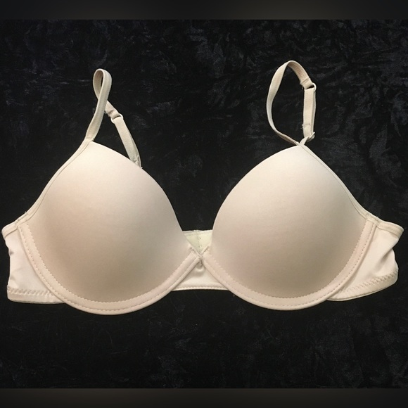 Hanes Intimates & Sleepwear Hanes Lightly Padded Bra Nude Size 36a